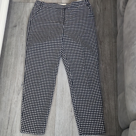 Abercrombie & Fitch Women's Black and White Patterned Chinos - Picture 1 of 5